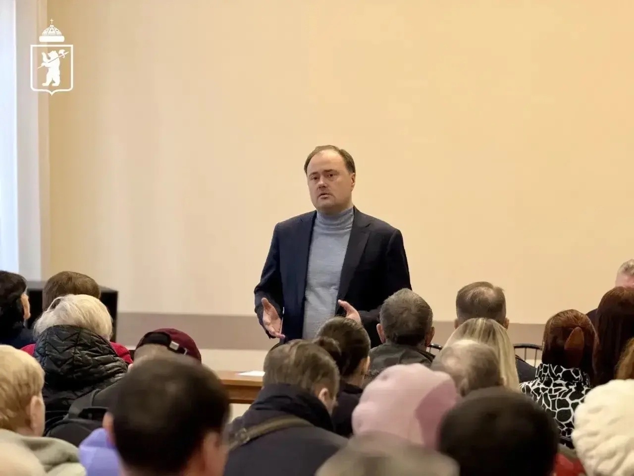 Мэр Ярославля рассказал о помощи жителям после пожара в доме на улице Стачек