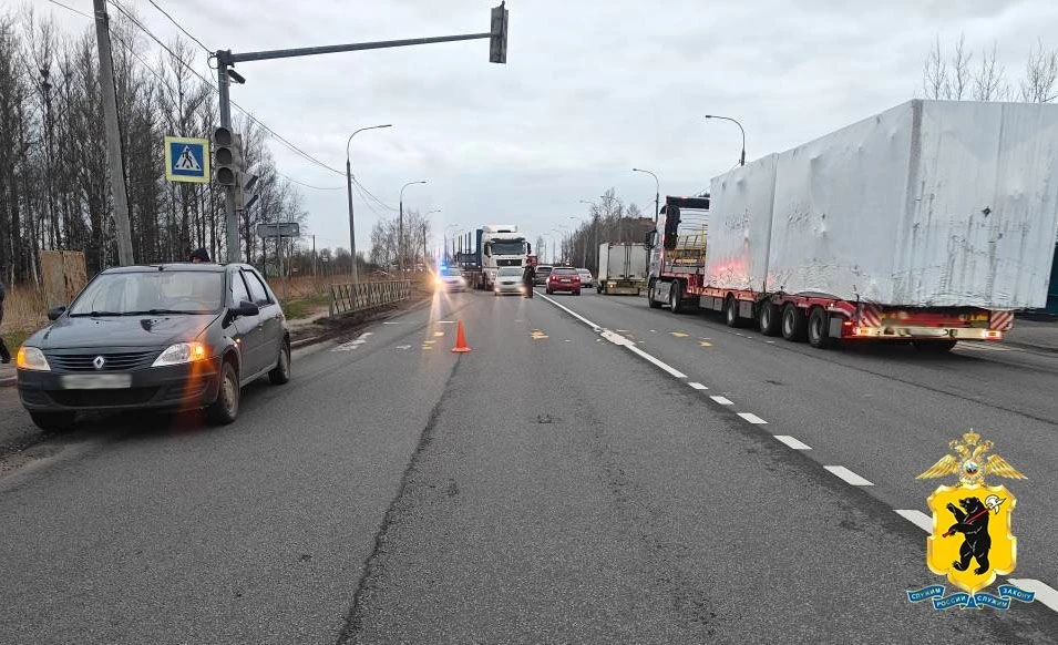Под Ярославлем на Юго-Западной окружной дороге водитель иномарки сбил женщину