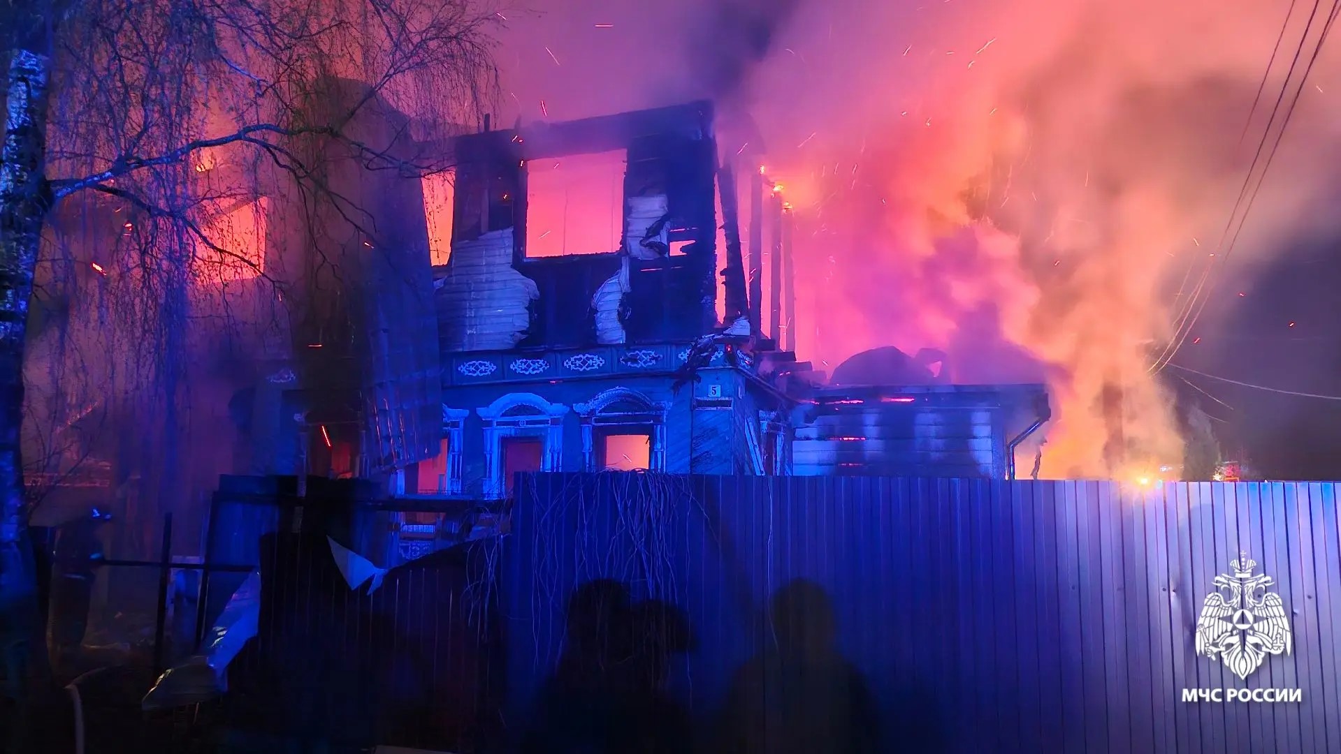 В Ярославле произошел крупный пожар: обошлось без пострадавших