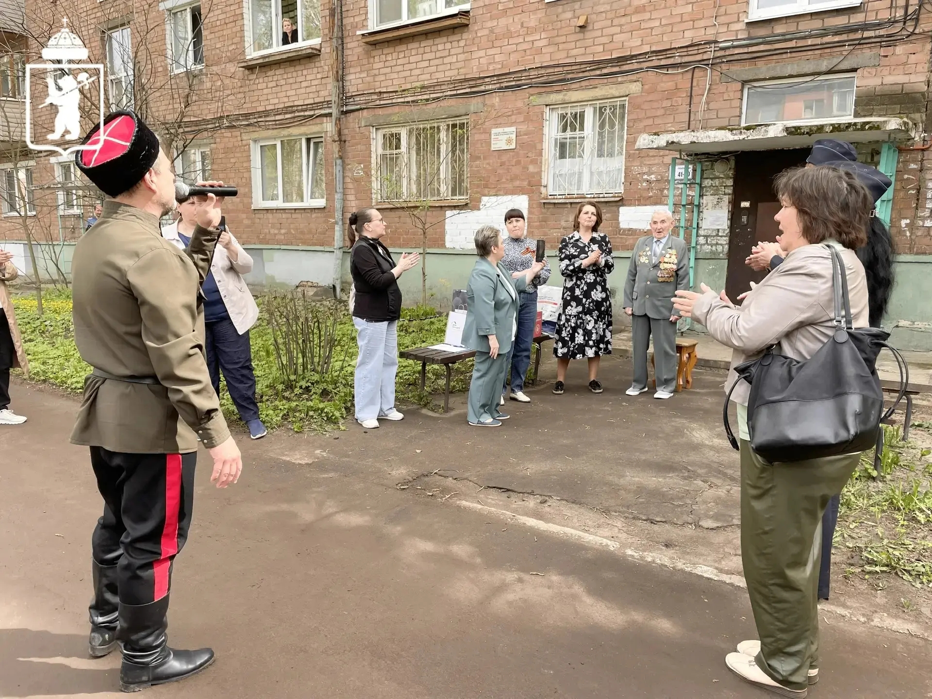Творческие коллективы в Ярославле поздравляют ветеранов с предстоящим Днем Победы