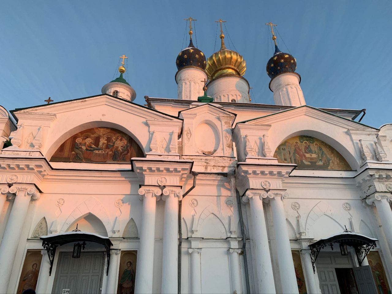 В Ростове Великом реставрируют два храма Спасо-Яковлевского монастыря