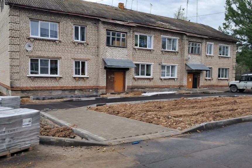 В Ярославской области стартовали первые в этом году работы по губернаторскому проекту «Наши дворы»