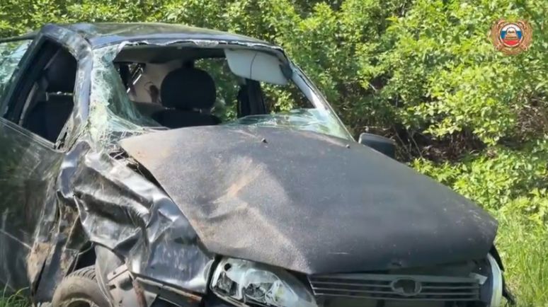 Под Ярославлем погиб водитель съехавшего в кювет автомобиля