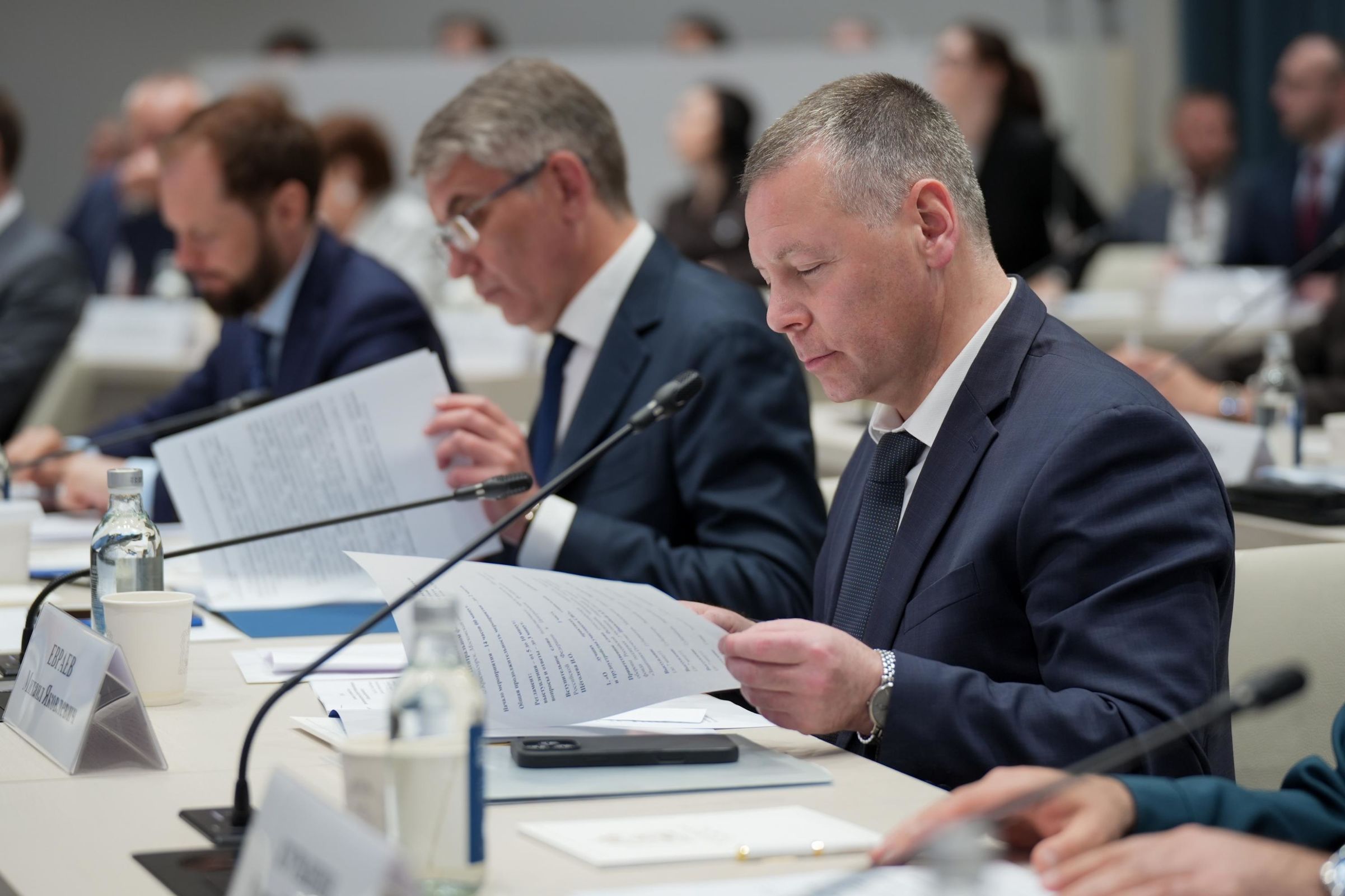Михаил Евраев принял участие в окружном совещании по вопросам поддержки участников СВО