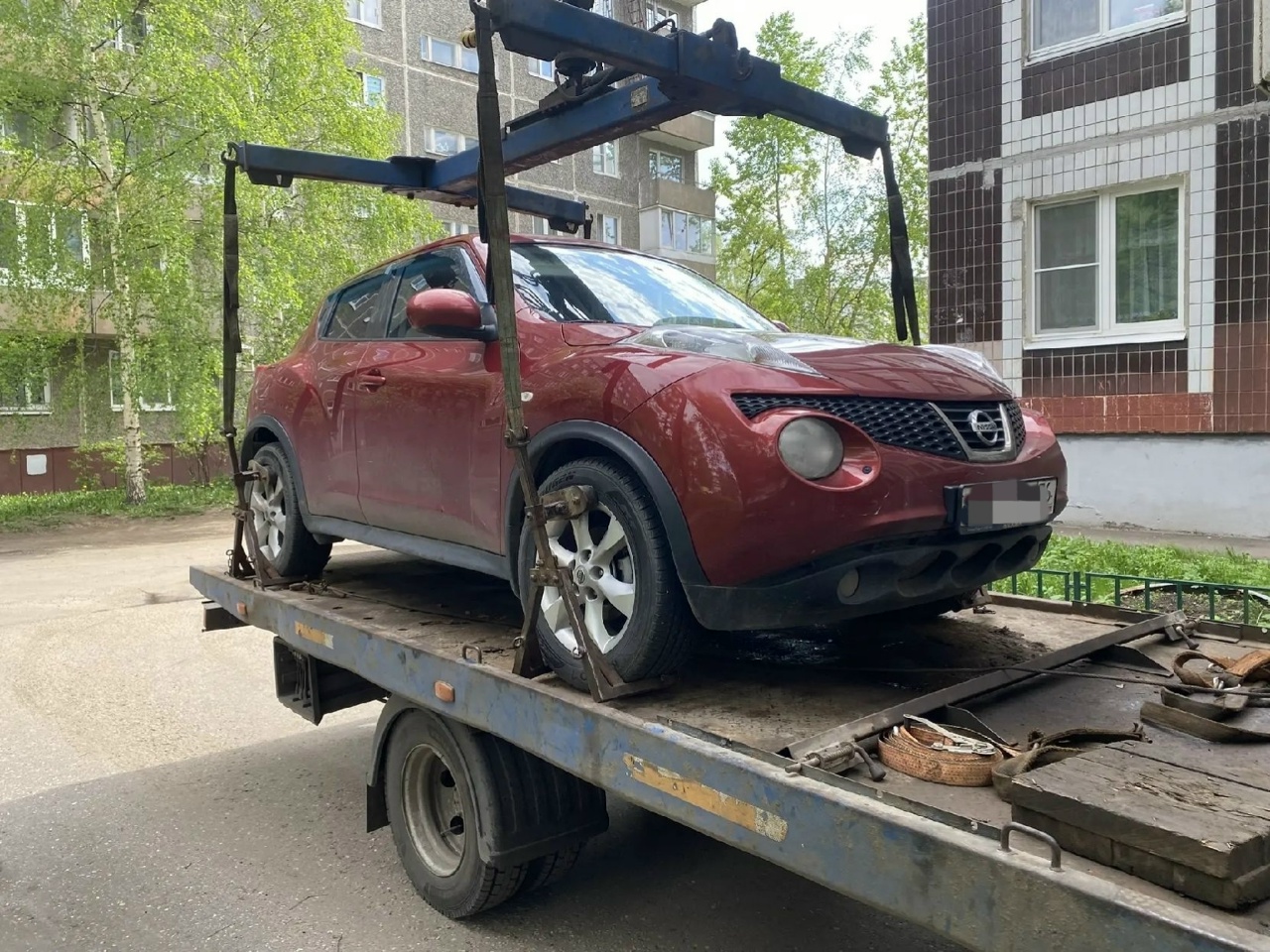 Жительница Ярославля лишилась двух иномарок из-за долгов