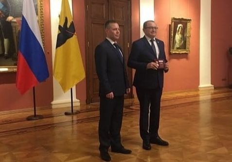 Экс-мэра Ярославля и организатора крупных фестивалей наградят почетным знаком