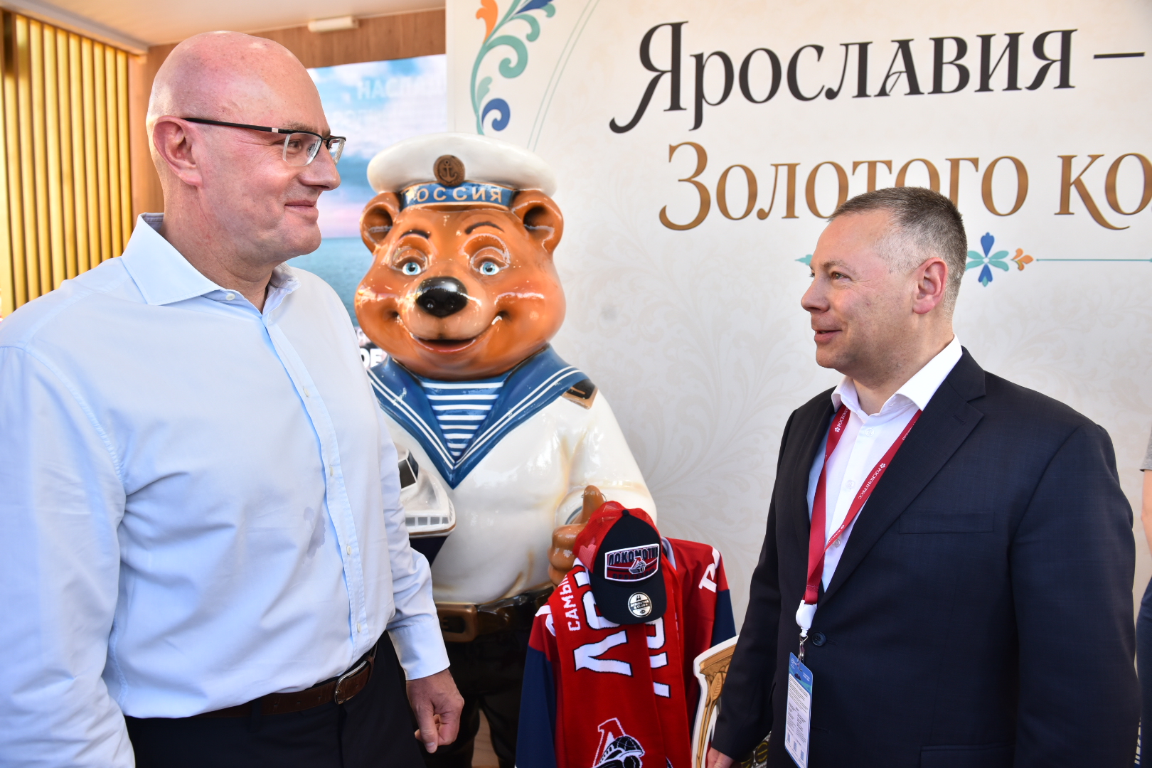 Михаил Евраев на международном форуме «Путешествуй!» презентовал Дмитрию Чернышенко турпотенциал Ярославской области