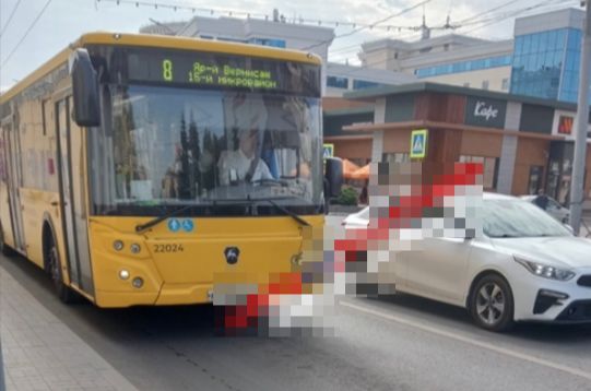 Водитель автобуса в Ярославле спас жизнь пассажиру