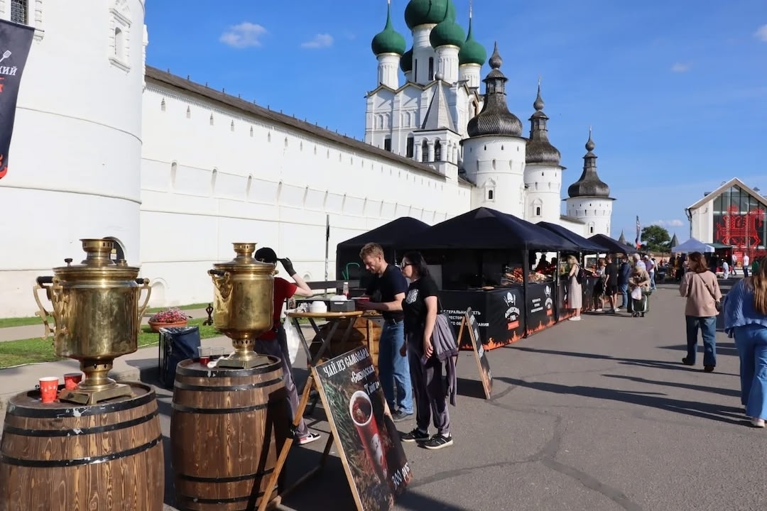 Музыкальный фестиваль с участием Пелагеи и фолк-коллективов пройдет в Ростове Великом