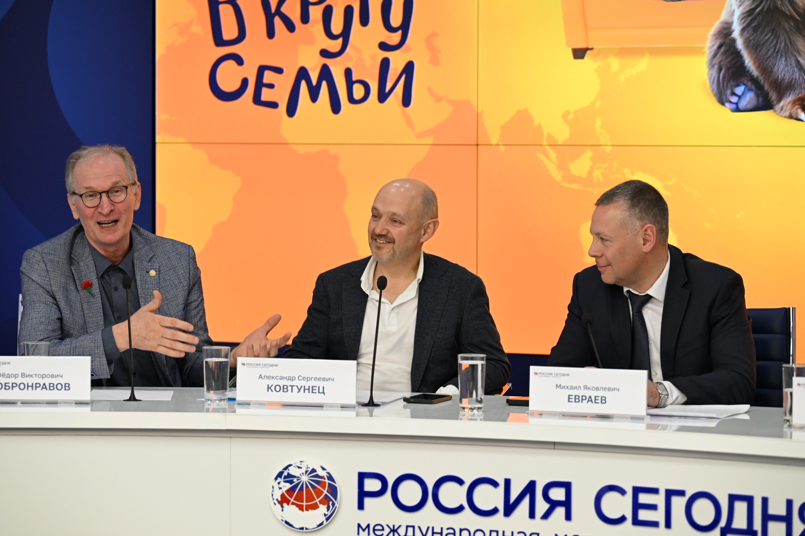 ​Памятник Юрию Бычкову и кинематографическую улицу откроют в Ярославле в рамках фестиваля «В кругу семьи»