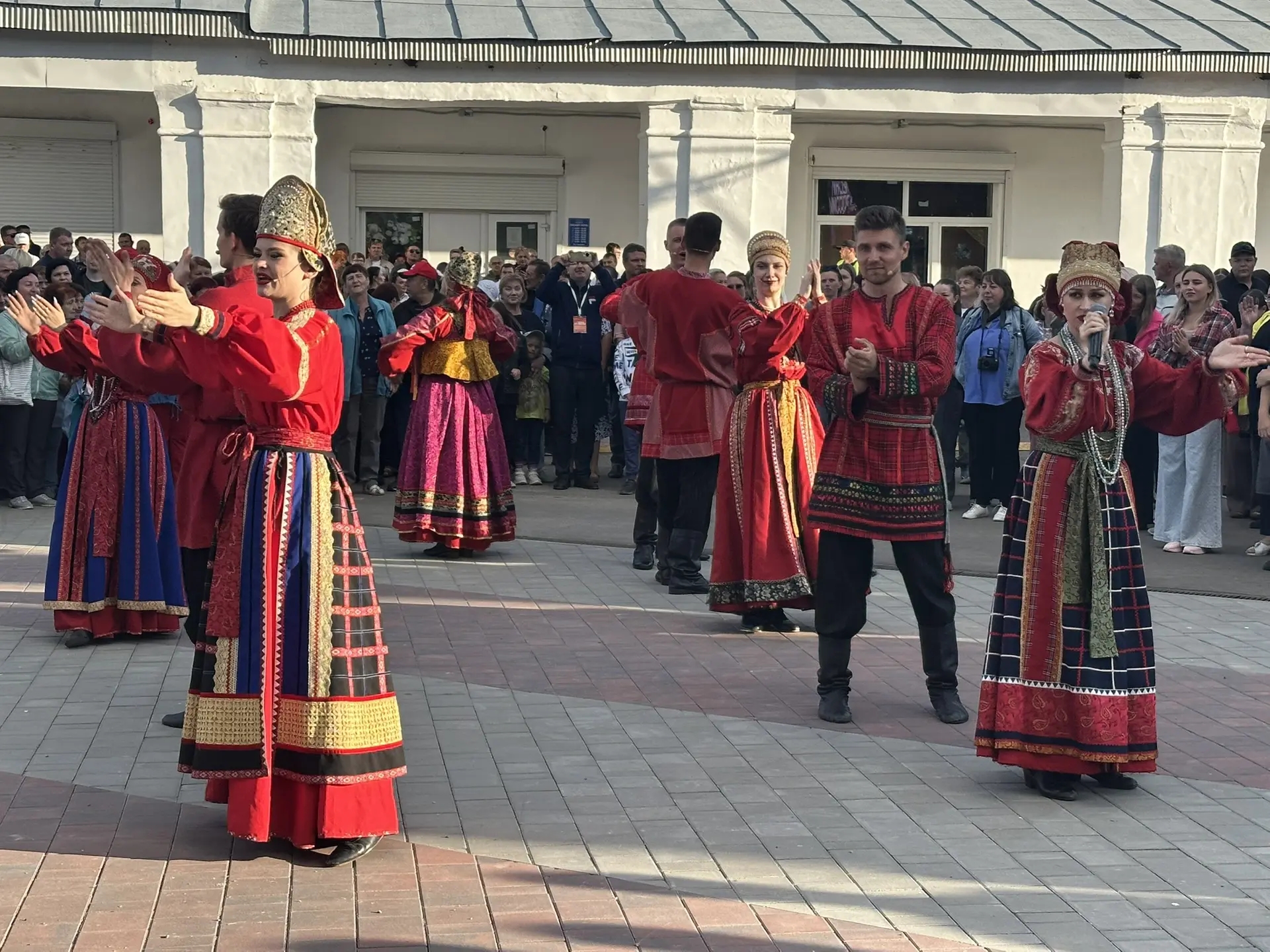 ​Народная артистка РФ Надежда Бабкина открыла в Ярославской области фестиваль-марафон «Песни России»