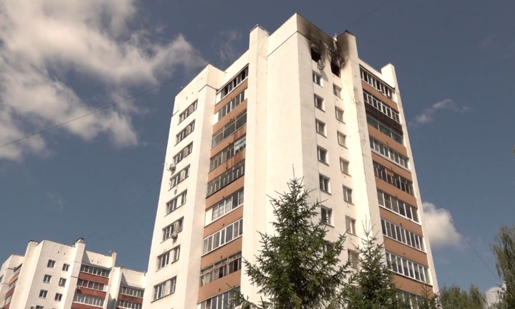 В Ярославле из-за пожара эвакуировали 15 жильцов многоэтажки