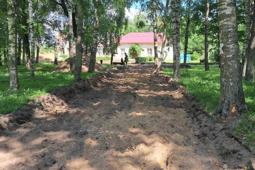 В Ярославской области благоустраивают набережную реки Соги в Пошехонье