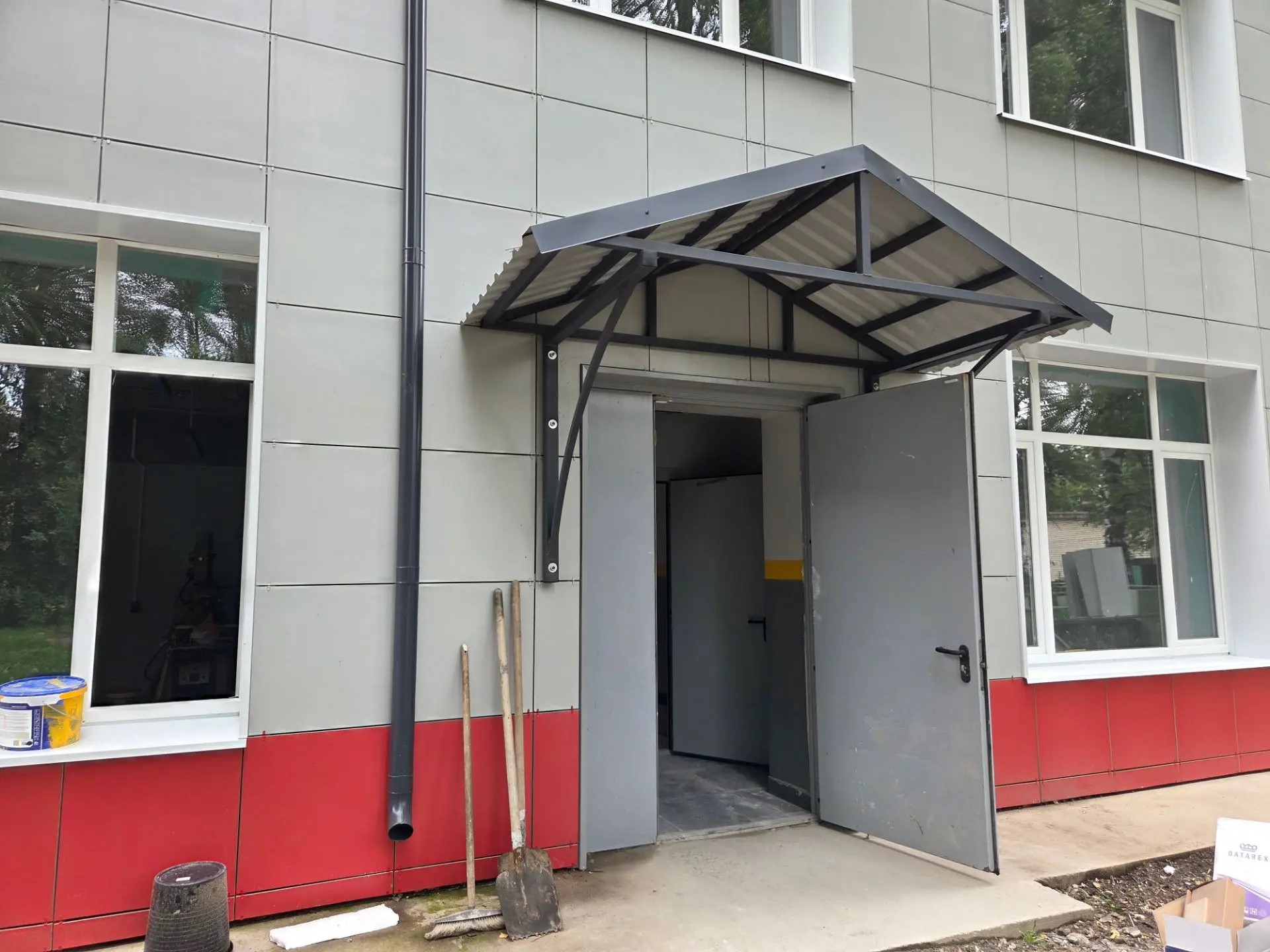 ​В двух зданиях Ярославского автомеханического колледжа идет капремонт