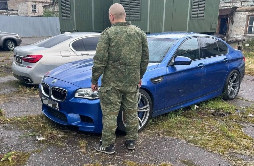 Конфискованный у ярославского дрифтера «БМВ» передали на нужды СВО