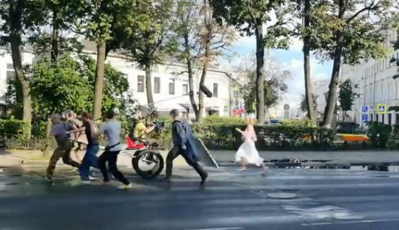 В центре Ярославля идут съемки фильма с Александрой Бортич