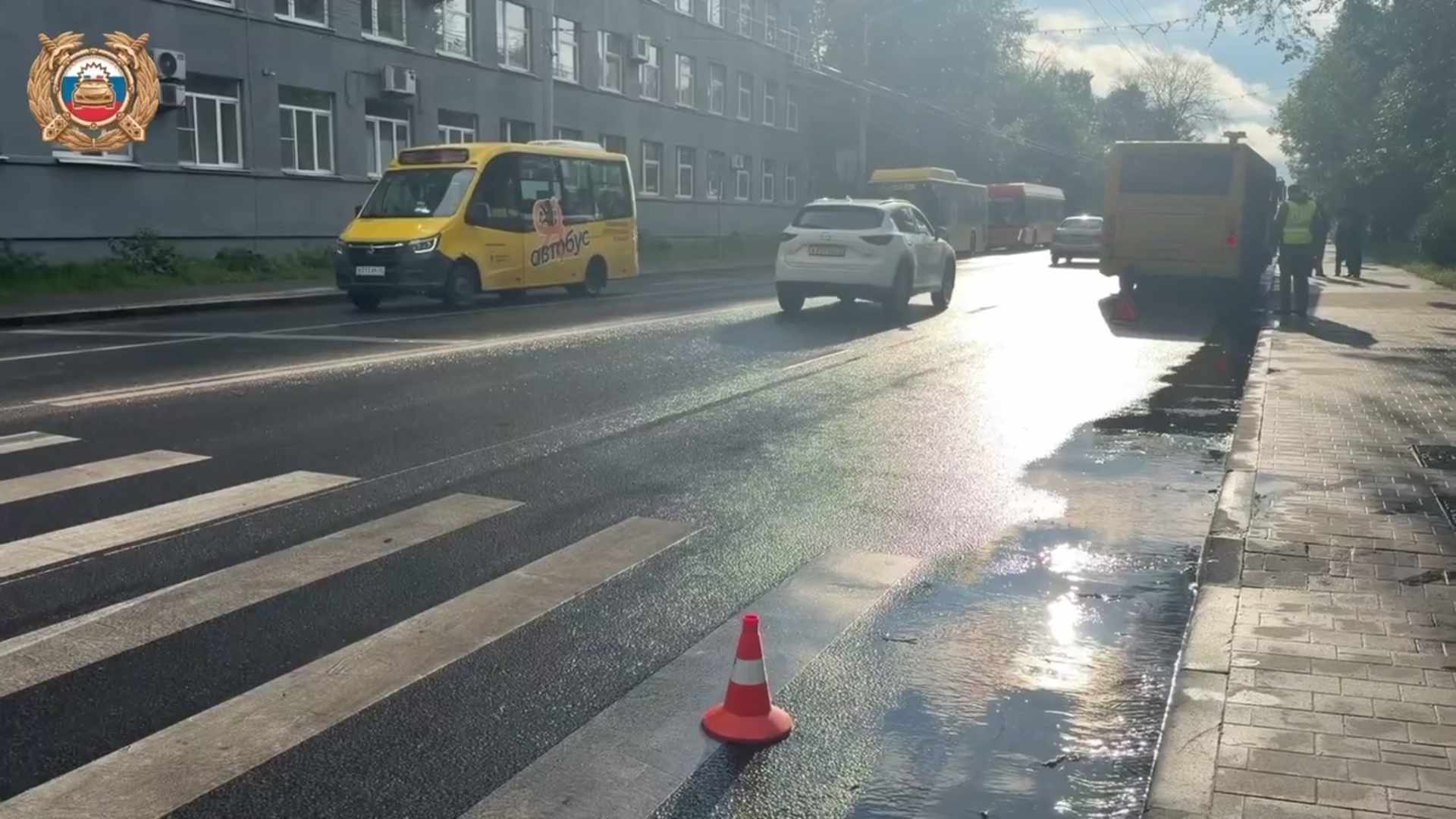 В результате ДТП с автобусом на проспекте Октября в Ярославле погибла девушка
