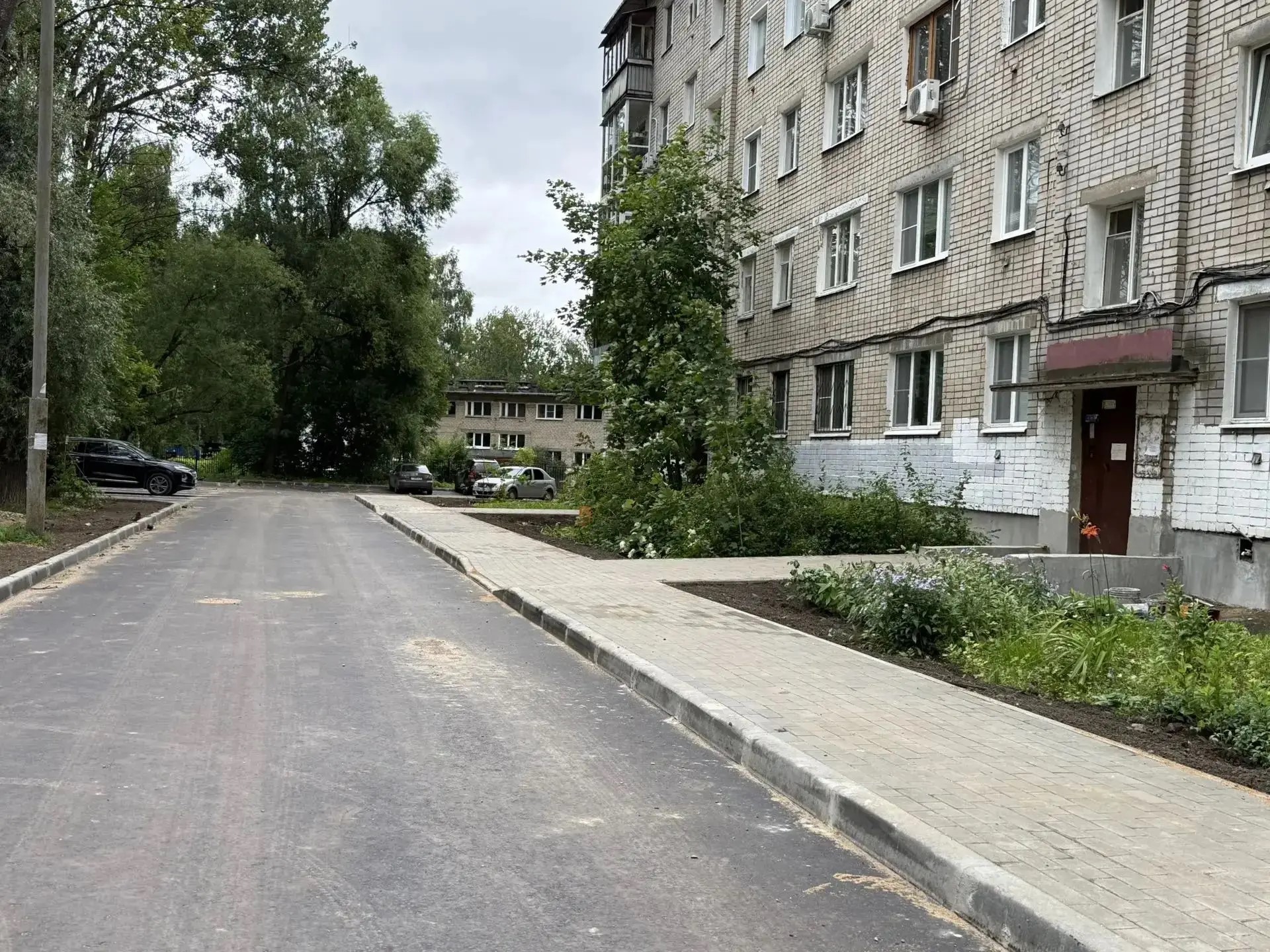 В Ярославле проинспектировали ход ремонта во дворах