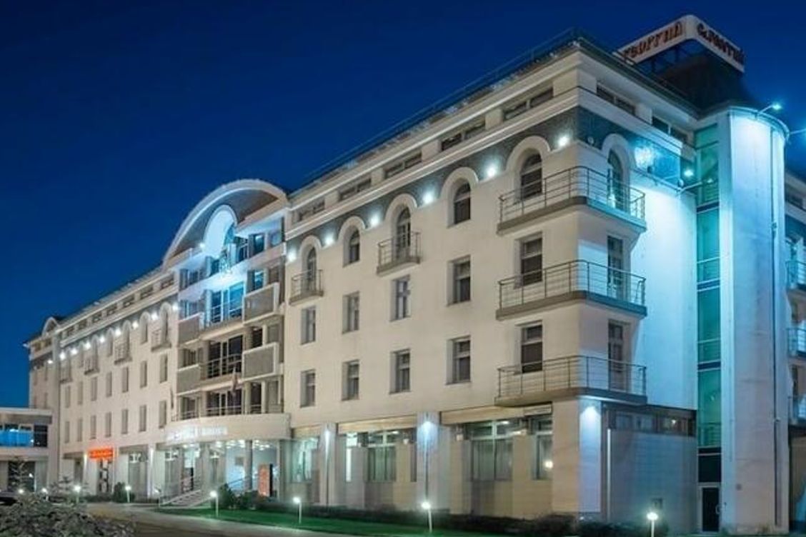 В Ярославле на продажу выставили гостиничный комплекс на Московском проспекте