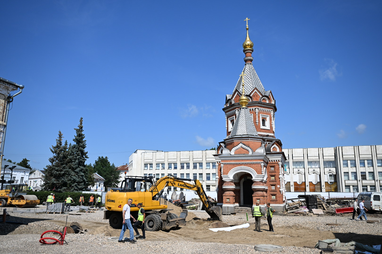 Строительство модульной поликлиники в Ярославле будет идти круглосуточно