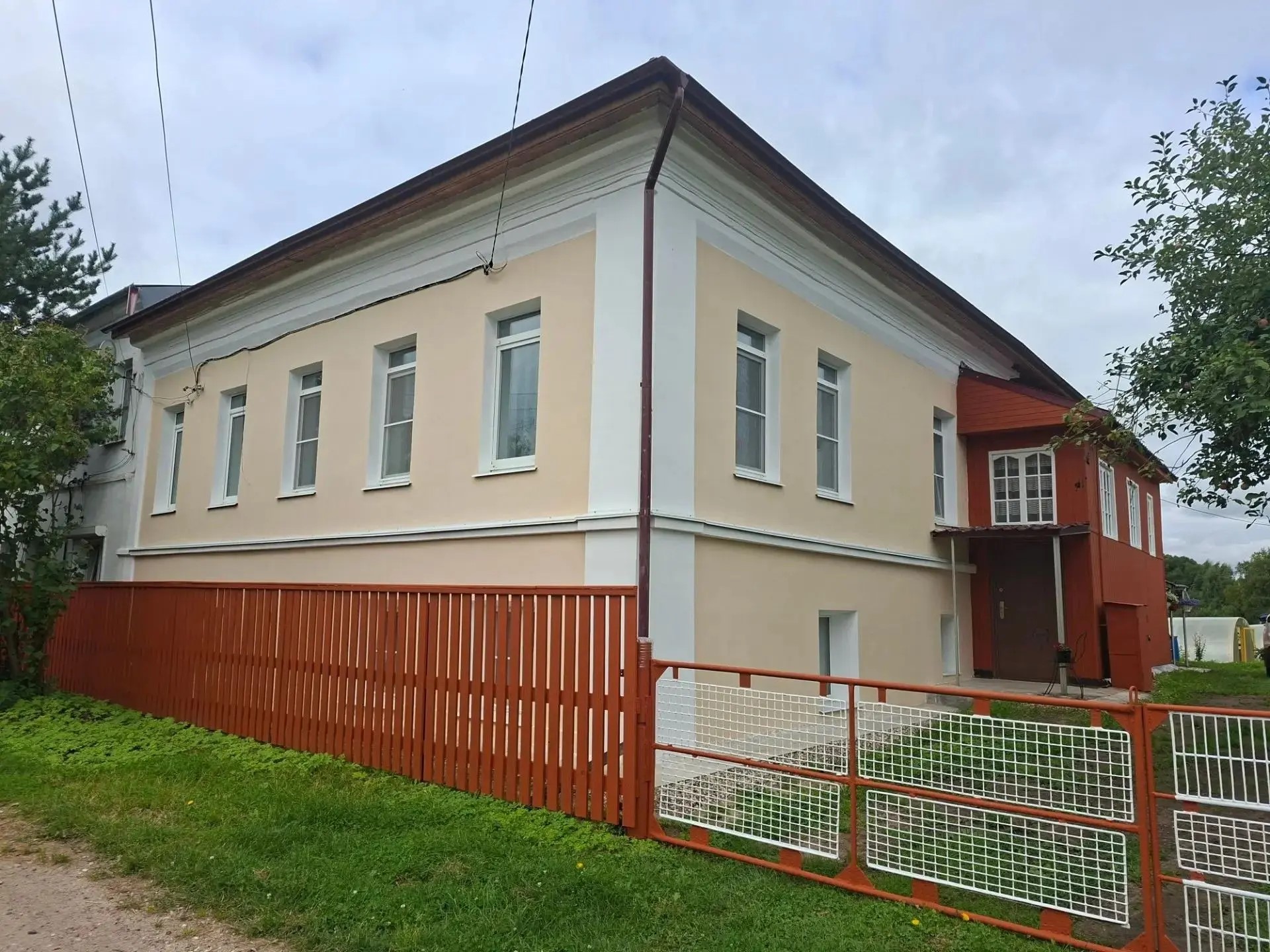 Жителям Ярославской области выплатили за покраску фасадов своих домов 6 млн рублей