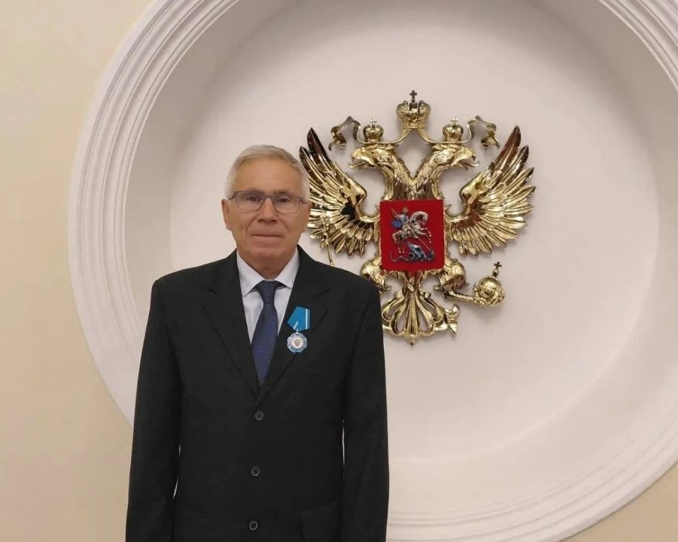 Михаил Евраев поздравил жителей региона с присвоением государственных наград