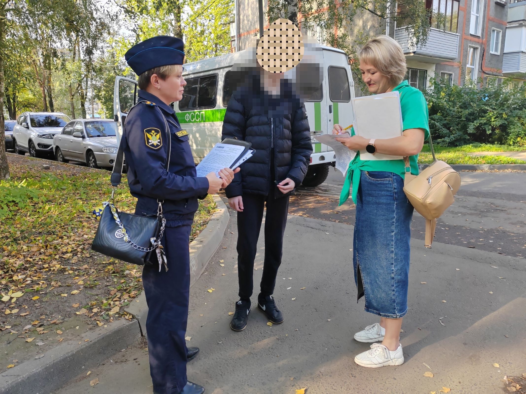 Три года не ходил в школу и не общался со сверстниками: ярославские приставы разыскали подростка и его мать