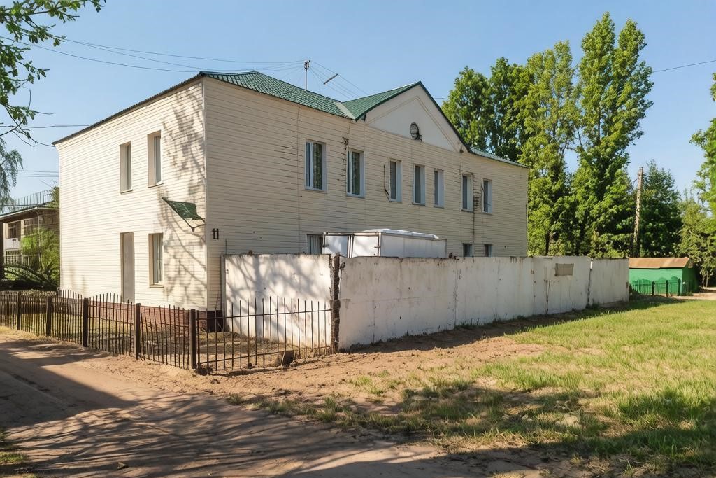 Под Ярославлем продали здание бывшего учебно-курсового комбината агропрома