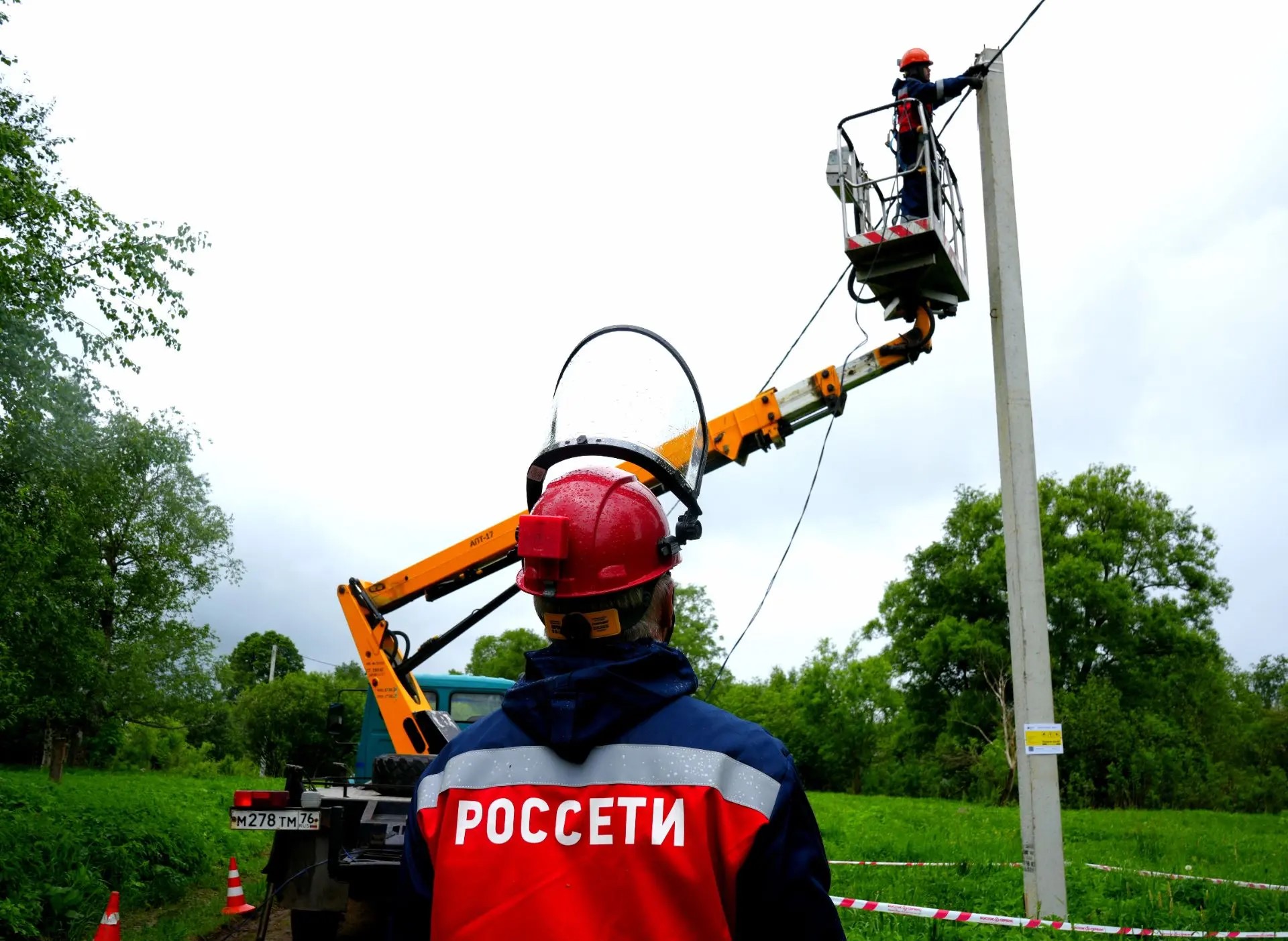 Специалисты «Ярэнерго» заменили более 55 километров линий электропередачи в Ярославской области