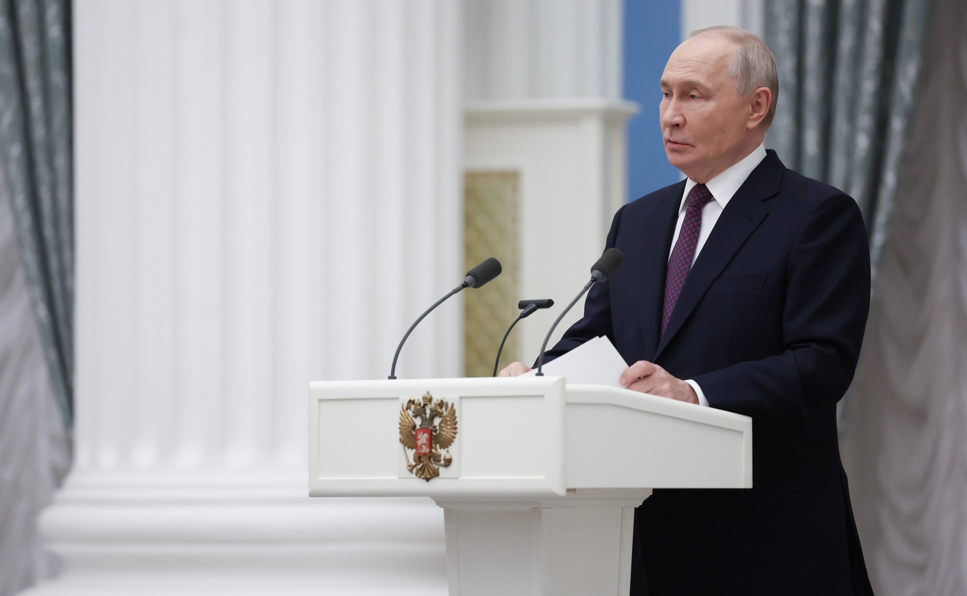 Губернатор Ярославской области поздравил Владимира Путина с днем рождения
