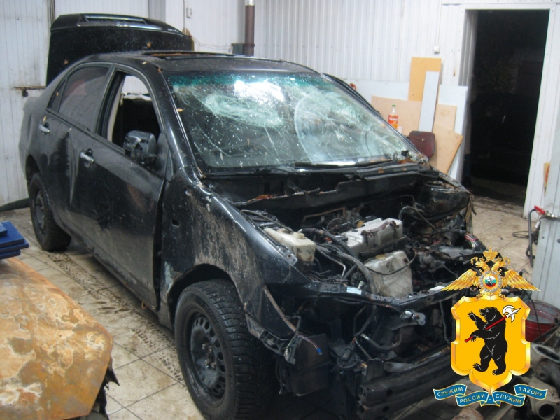 В Рыбинске двое мужчин угнали от автосервиса два неисправных авто, чтобы сдать их в металлолом