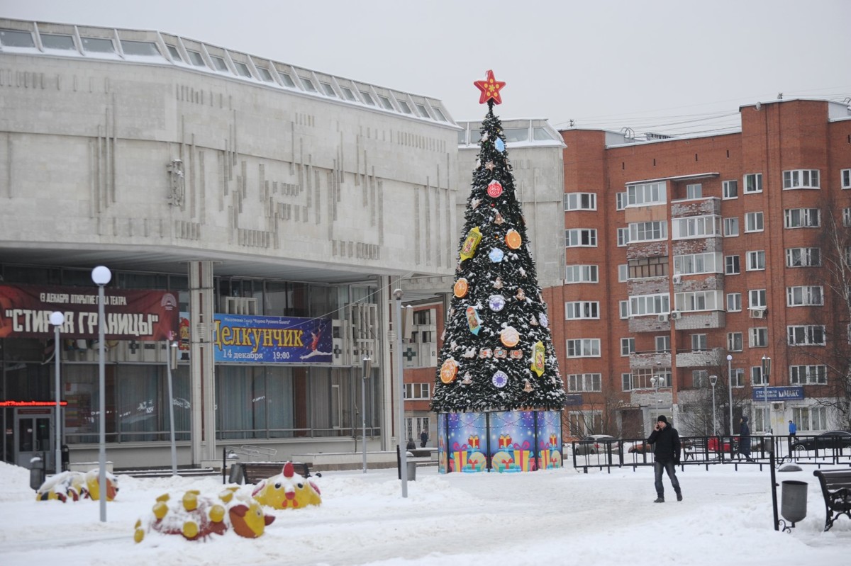 В центре Ярославля из-за детских елок ограничат движение транспорта