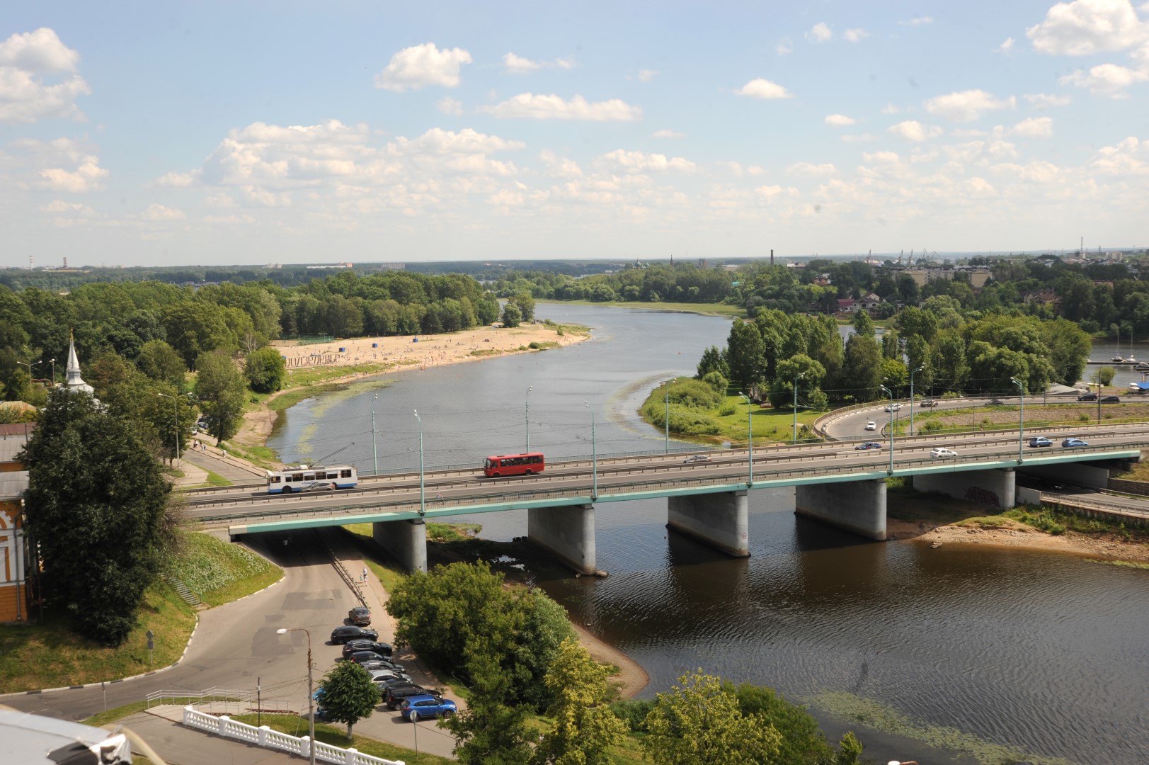В Ярославле у моста через Которосль нашли труп мужчины