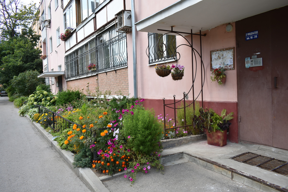 30 придомовых территорий благоустроят в Дзержинском районе Ярославля по проекту «Наши дворы»