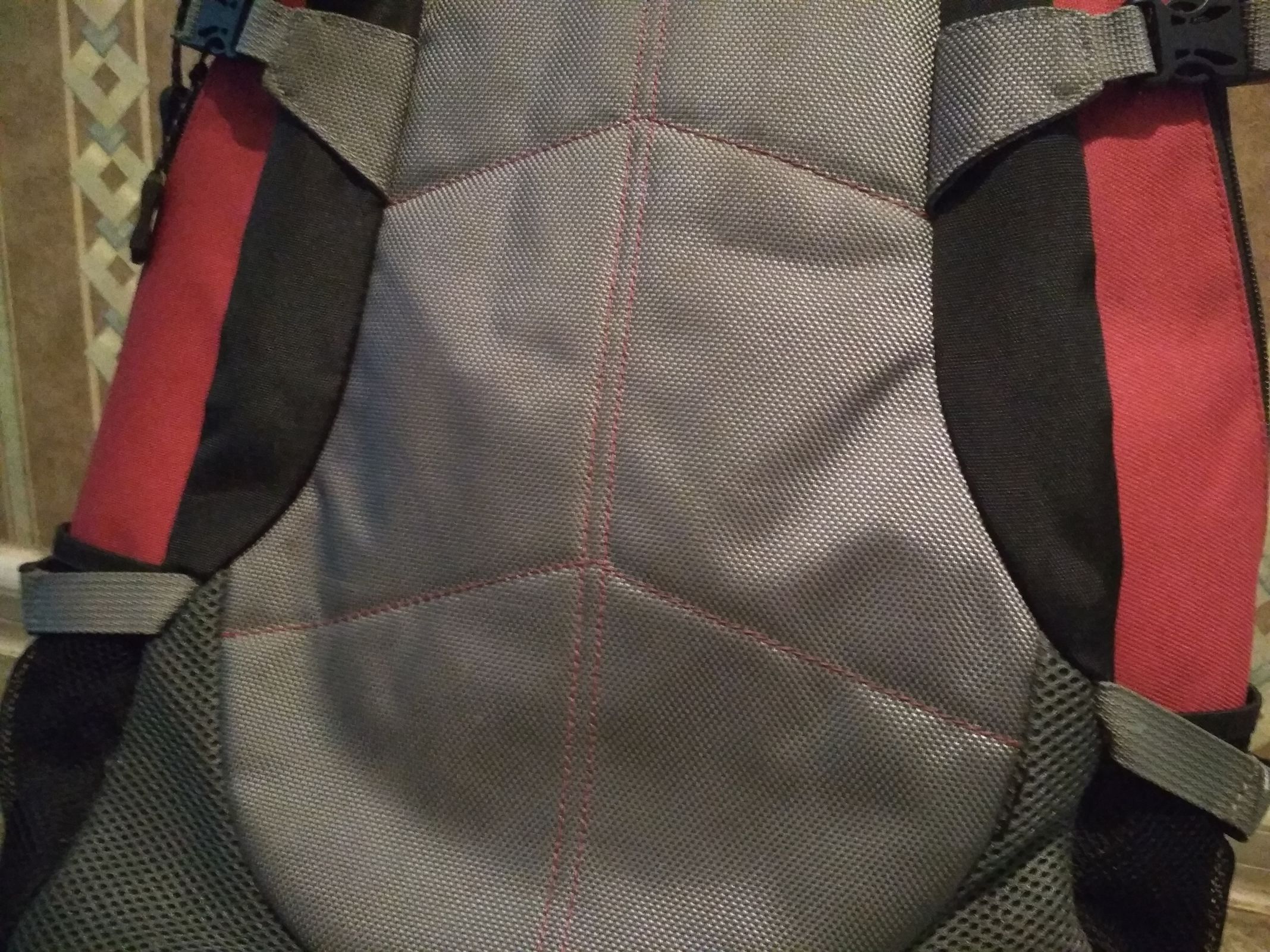 Ярославец обокрал спящего посетителя кафе, причинив значительный ущерб