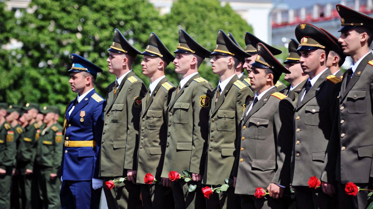 Выпускники ярославского филиала Военно-космической академии имени Можайского получили дипломы