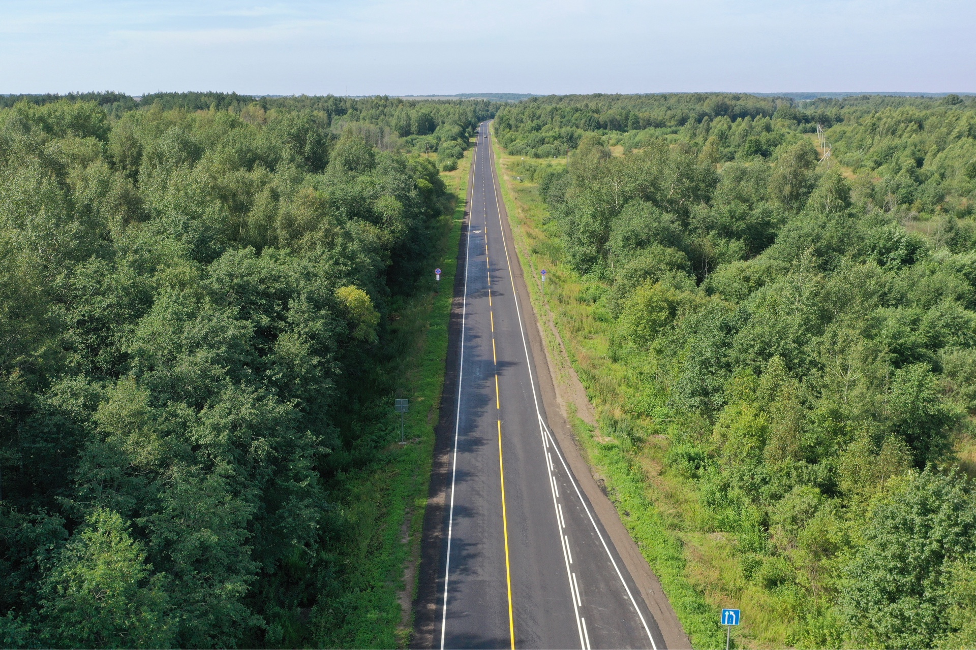 Михаил Евраев: на 11 участках дорог в Ярославской области уже укладывают асфальт