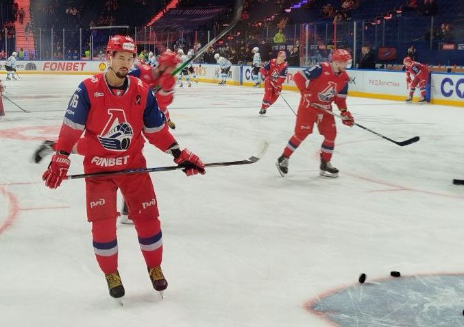 «Локомотив» обеспечил себе место в плей-офф после победы над «Шанхайскими драконами»