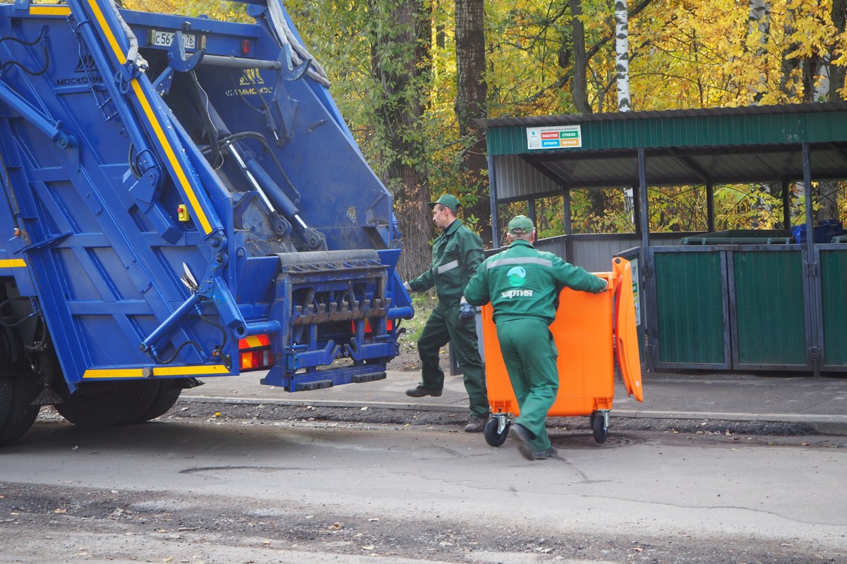 Межведомственная комиссия проверила, как организован сбор и вывоз мусора в Ростове