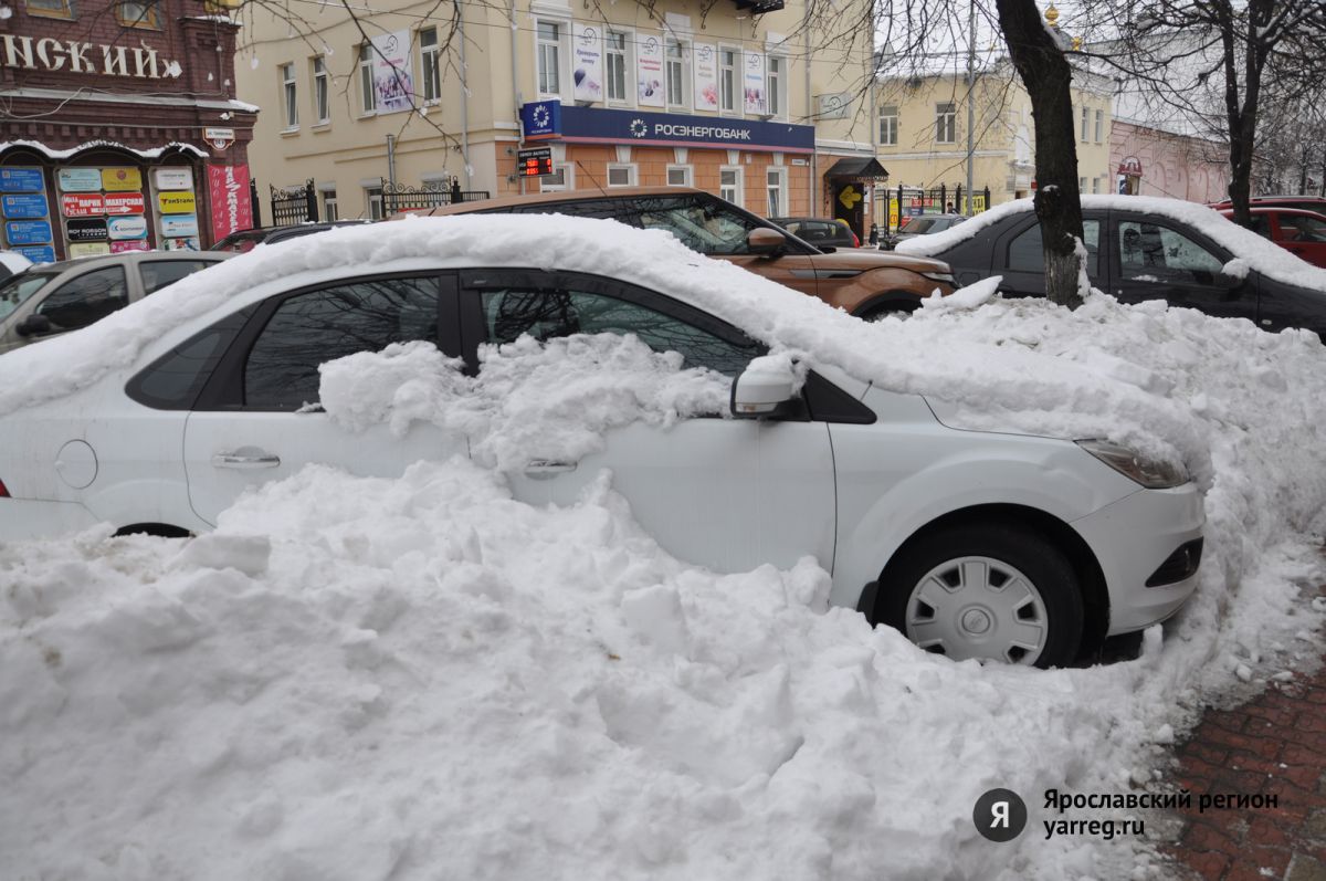 В Ярославле проверят, как убирают дворы и дома города от снега и сосулек