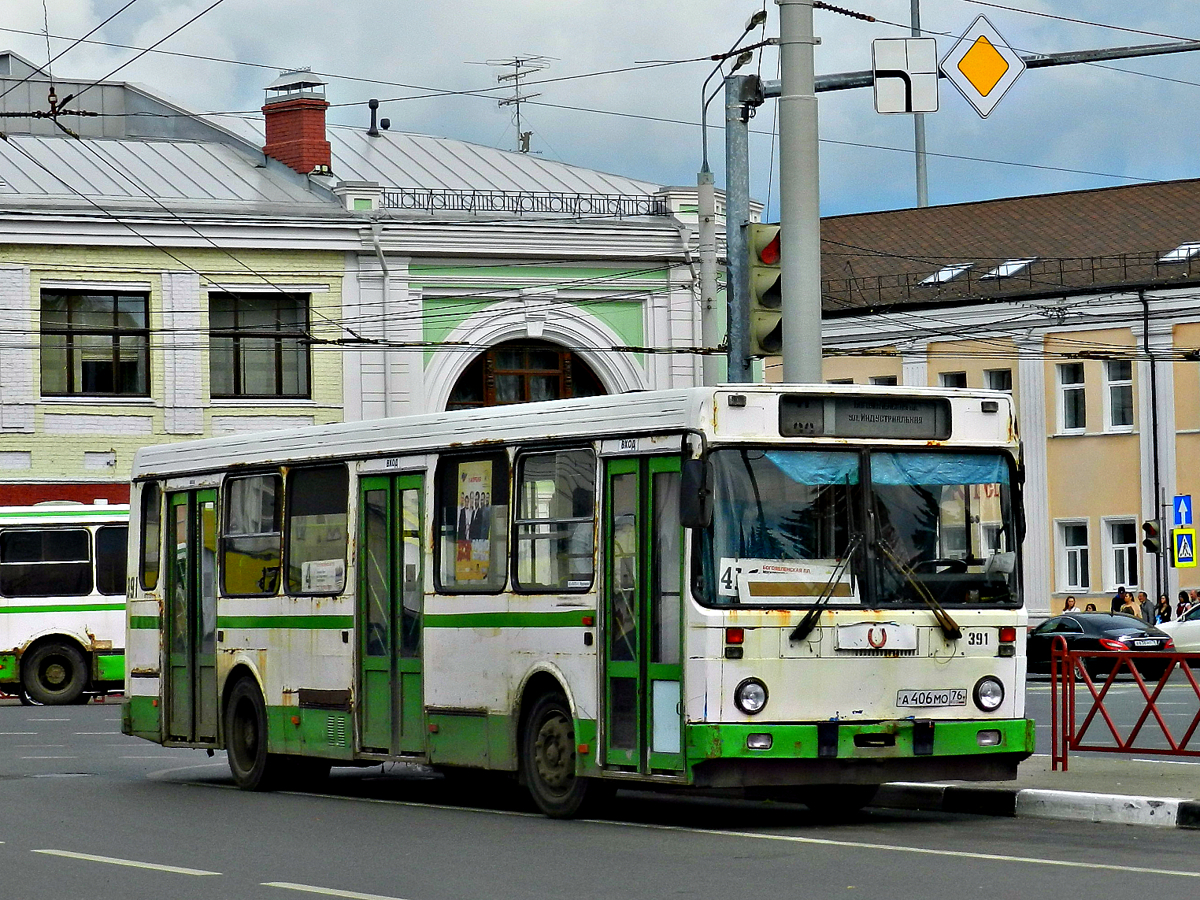 Ярославцев возили неисправные автобусы