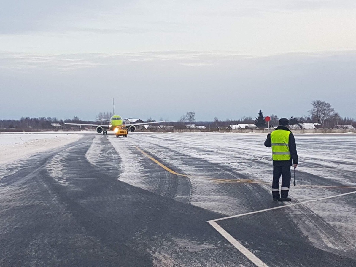Самолет с ХК «Сочи» не смог приземлиться в Ярославле из-за тяжелых погодных условий